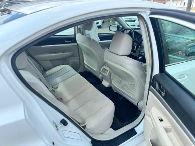 Subaru Legacy 2.5i Premium 2013