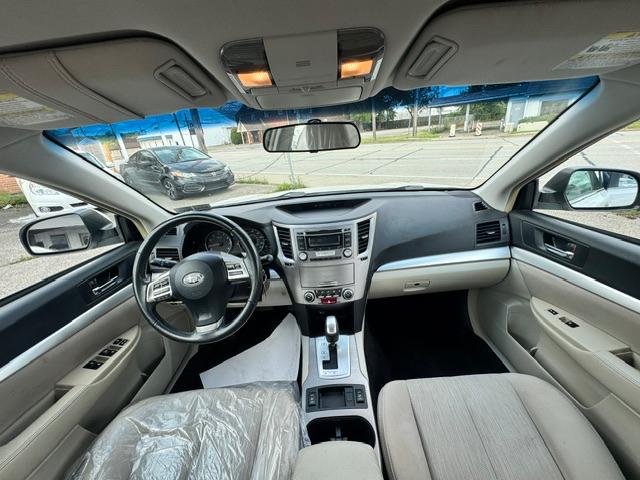 Subaru Legacy 2.5i Premium 2013