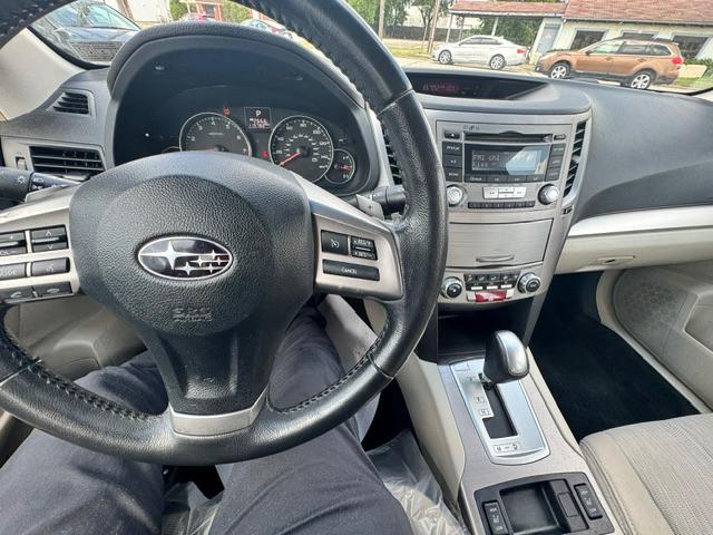 Subaru Legacy 2.5i Premium 2013