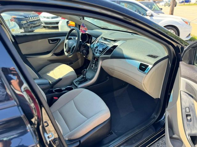 Hyundai Elantra SE 2014
