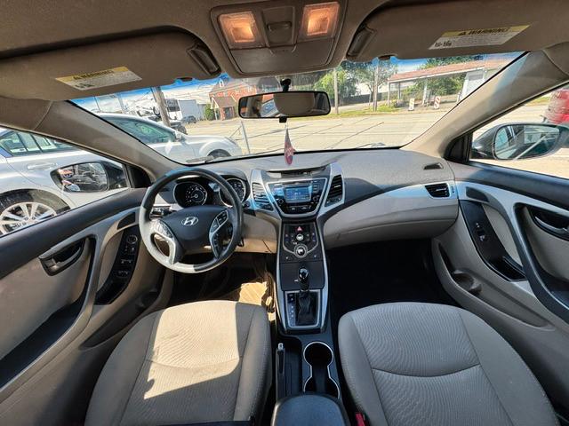 Hyundai Elantra SE 2014