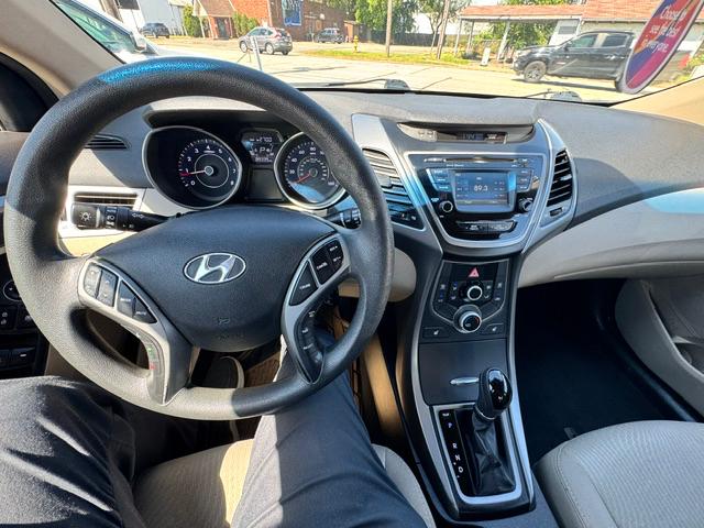 Hyundai Elantra SE 2014