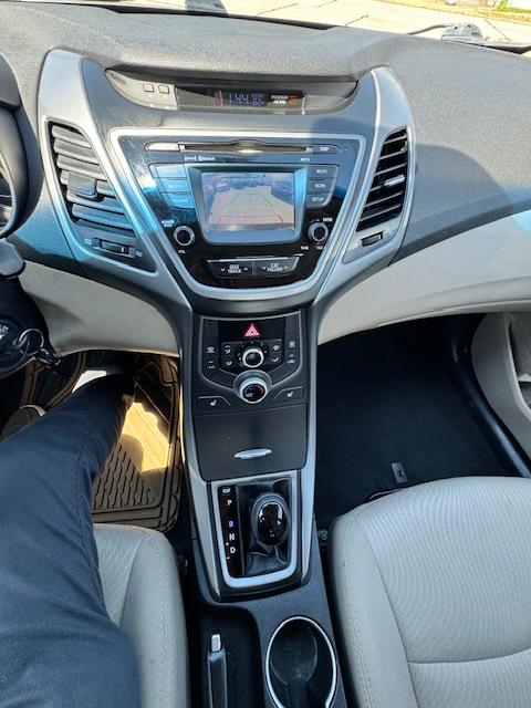 Hyundai Elantra SE 2014