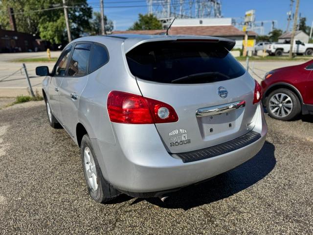 Nissan Rogue S AWD 2012