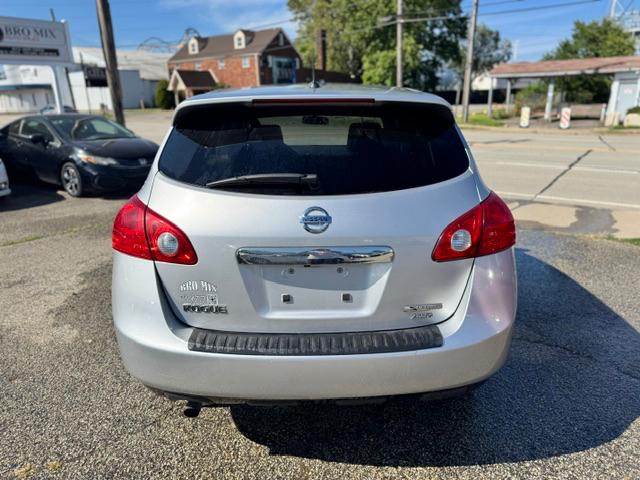 Nissan Rogue S AWD 2012
