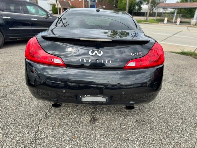 Infiniti G37S  2010