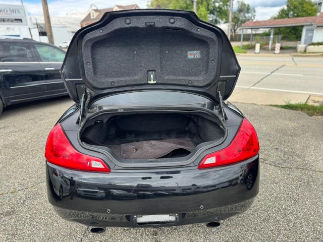 Infiniti G37S  2010