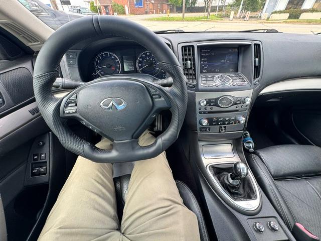Infiniti G37S  2010