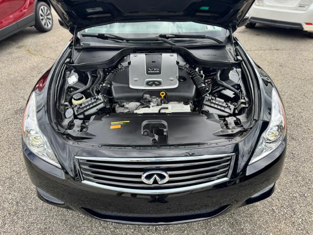 Infiniti G37S  2010