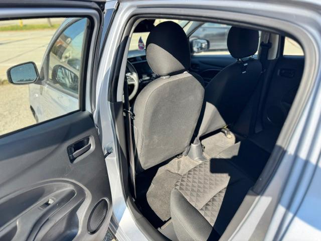 Mitsubishi Mirage ES CVT 2021