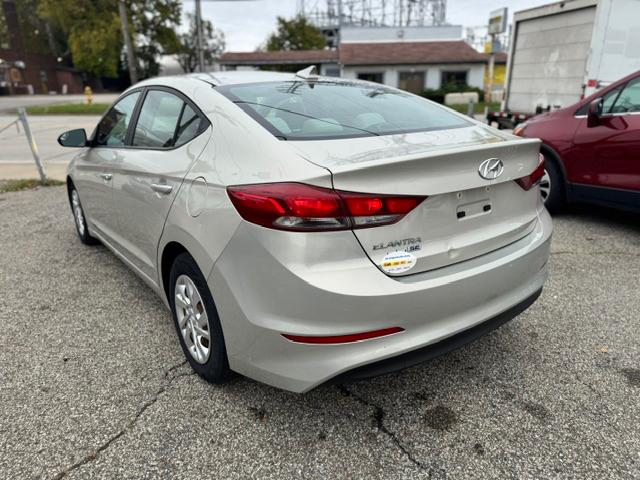 Hyundai Elantra SE 6AT 2017