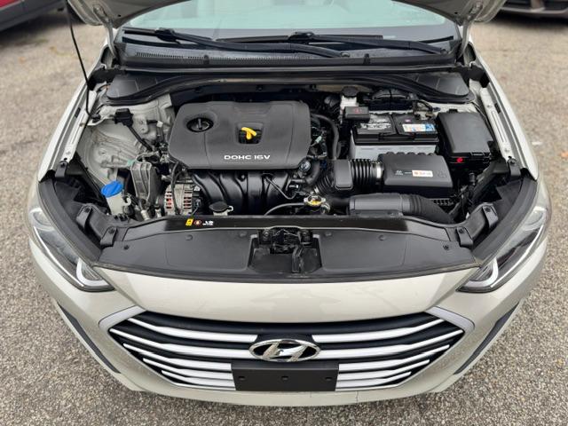 Hyundai Elantra SE 6AT 2017