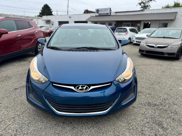 Hyundai Elantra SE 6AT 2015