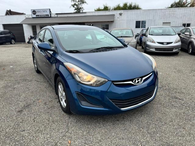 Hyundai Elantra SE 6AT 2015