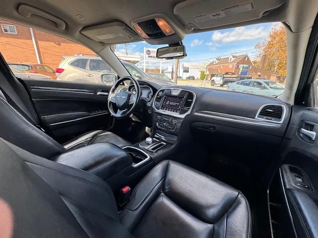 Chrysler 300 Touring AWD 2020