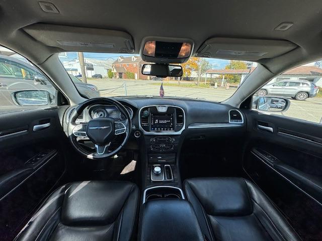 Chrysler 300 Touring AWD 2020