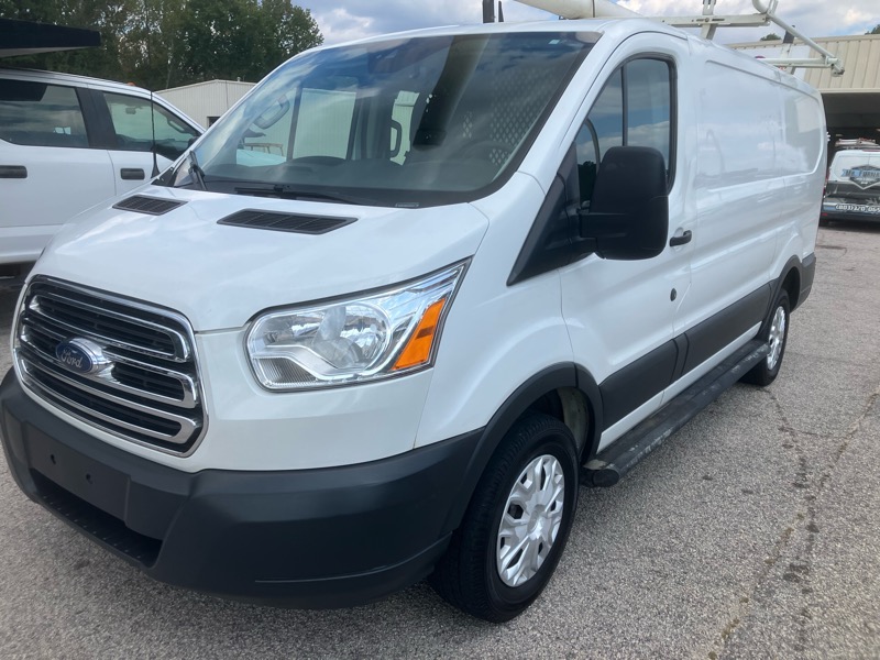 Ford Transit 250 Van Low Roof 60/40 Pass.130-in. WB 2018 Ford Transit 250 Van Low Roof 60/40 Pass.130-in. WB 2018