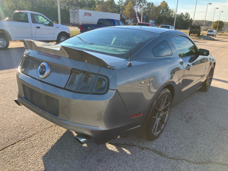 Ford Mustang GT Coupe 2011