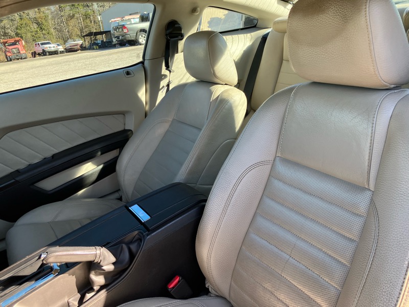 Ford Mustang GT Coupe 2011