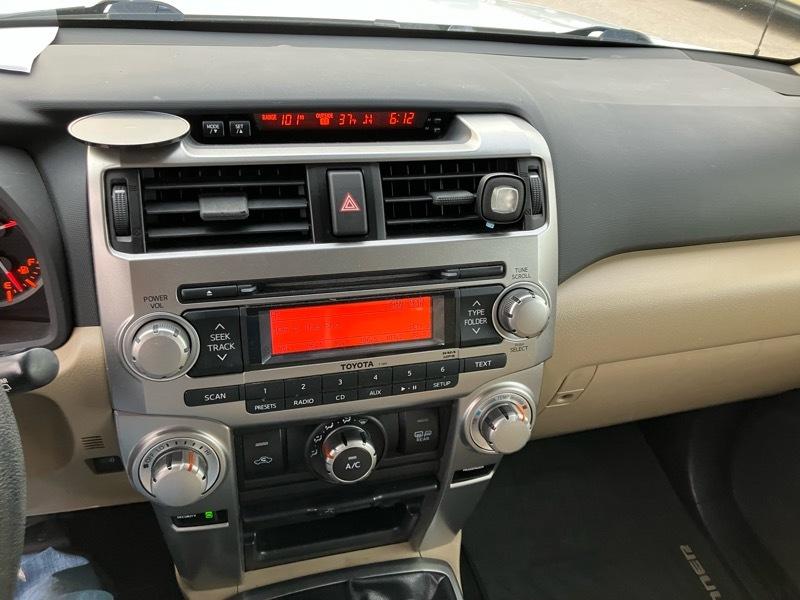 Toyota 4Runner SR5 4WD 2012