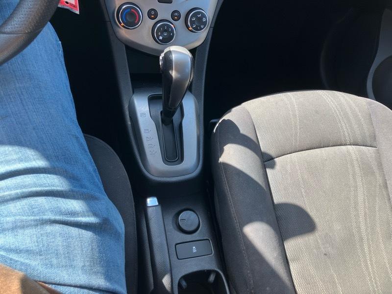 Chevrolet Sonic LT Auto 5-Door 2014