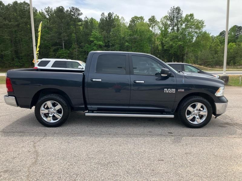 RAM 1500 2WD Crew Cab 140.5" SLT 2013