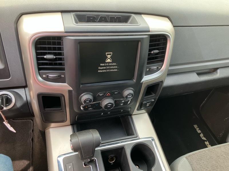 RAM 1500 2WD Crew Cab 140.5" SLT 2013