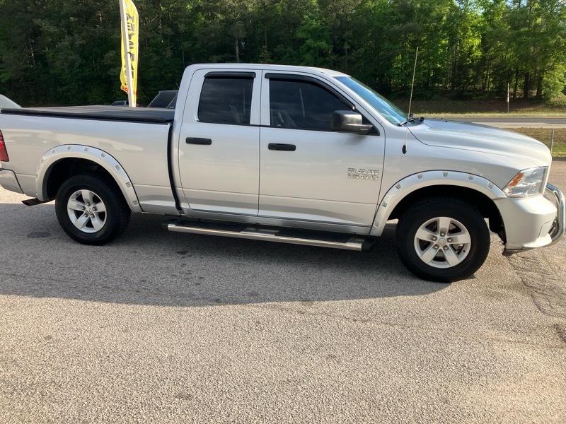 RAM 1500 4WD Quad Cab 140.5" Express *Ltd Avail* 2016
