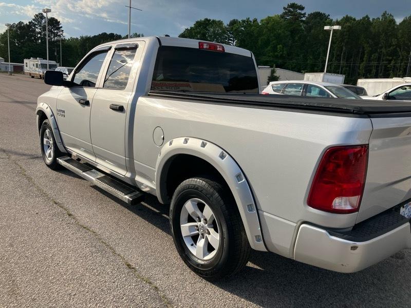 RAM 1500 4WD Quad Cab 140.5" Express *Ltd Avail* 2016