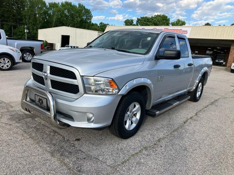 RAM 1500 4WD Quad Cab 140.5" Express *Ltd Avail* 2016
