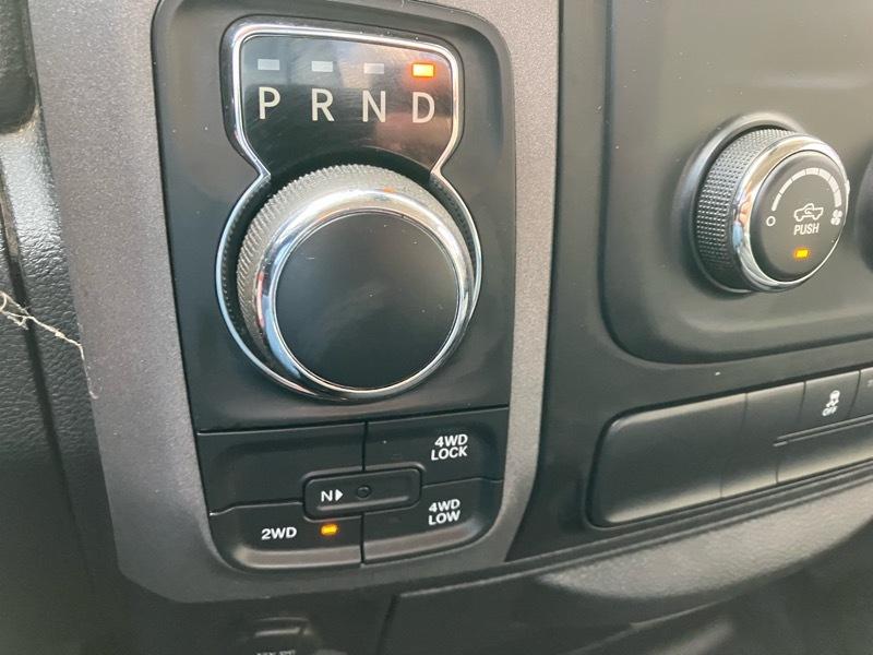 RAM 1500 4WD Quad Cab 140.5" Express *Ltd Avail* 2016