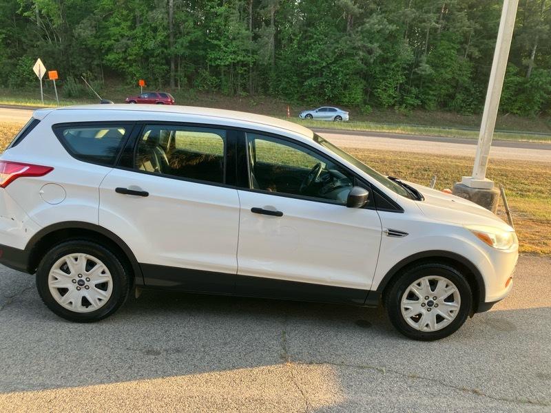 Ford Escape S FWD 2014