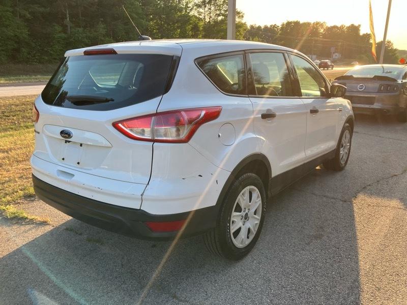 Ford Escape S FWD 2014