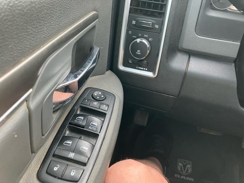 RAM 1500 2WD Crew Cab 149" Lone Star 2014