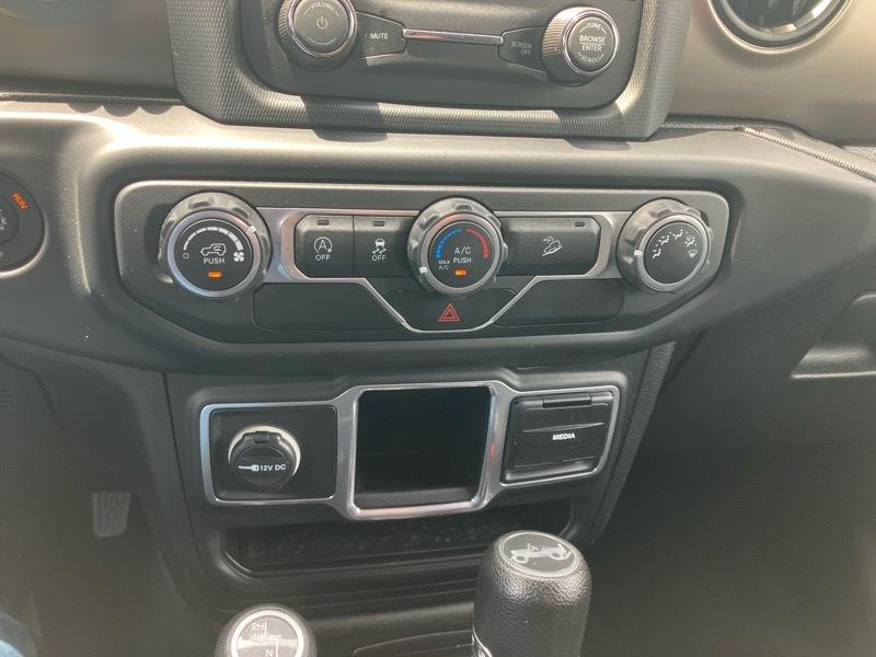 Jeep Wrangler Unlimited Sport 2018