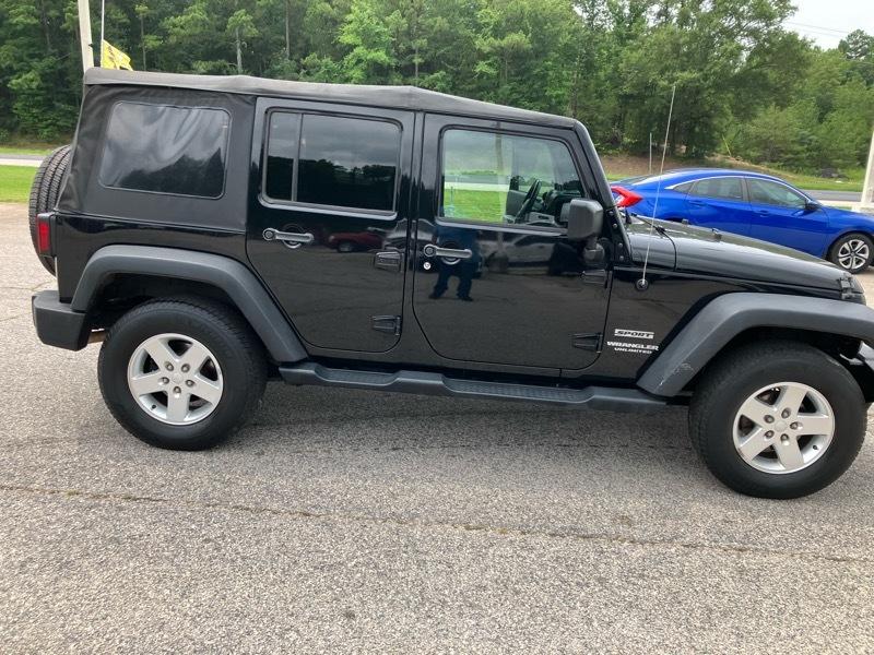 Jeep Wrangler Unlimited 4WD 4dr Sport 2015