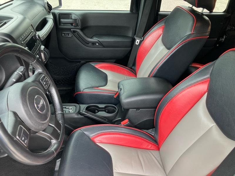 Jeep Wrangler Unlimited 4WD 4dr Sport 2015