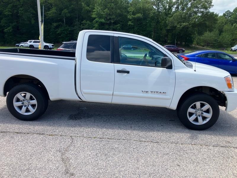 Nissan Titan SV King Cab 4WD 2012