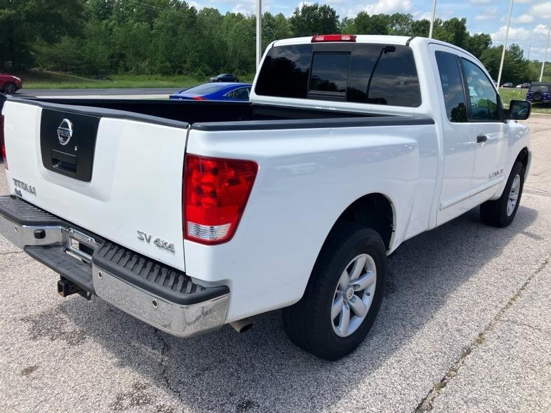 Nissan Titan SV King Cab 4WD 2012