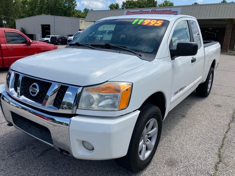 Nissan Titan SV King Cab 4WD 2012