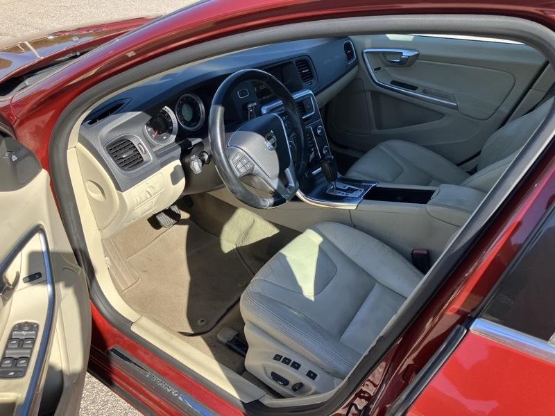 Volvo S60 T5 2012