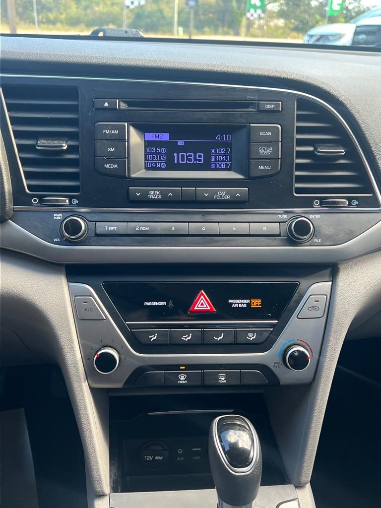Hyundai Elantra  2017 Hyundai Elantra  2017