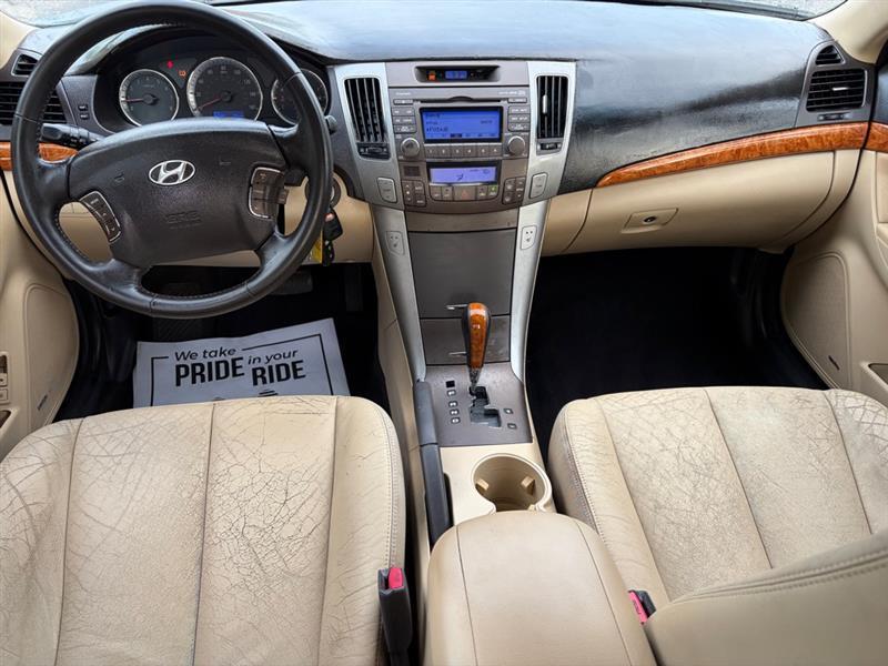 Hyundai Sonata  2010