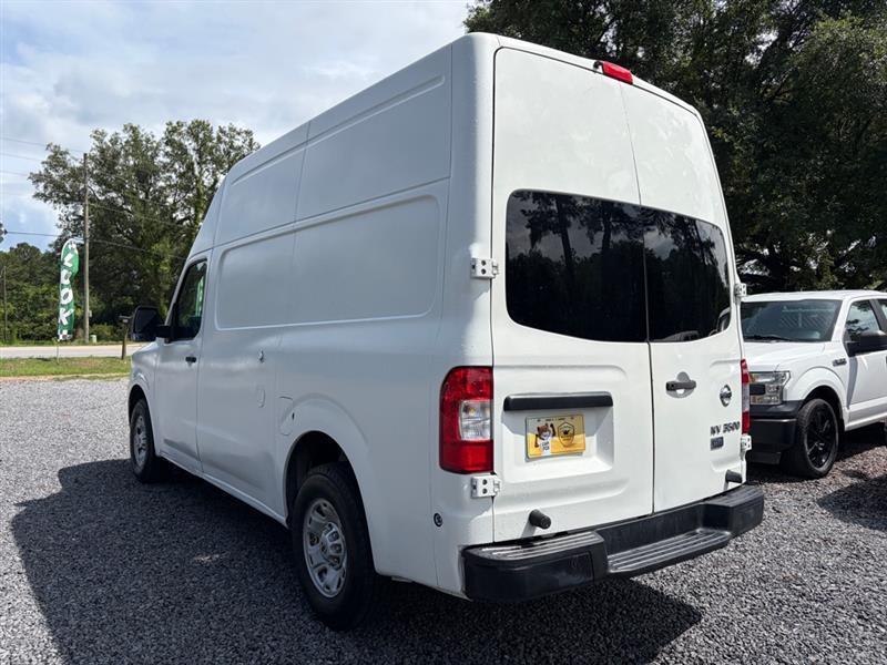 Nissan NV Cargo  2013