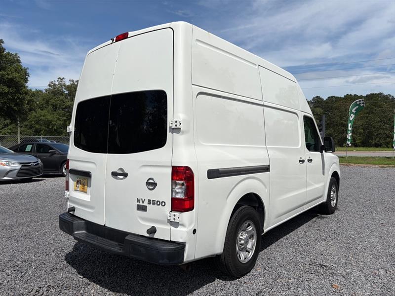 Nissan NV Cargo  2013