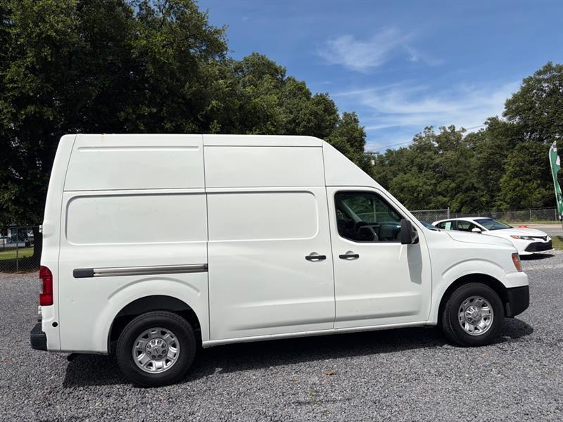 Nissan NV Cargo  2013