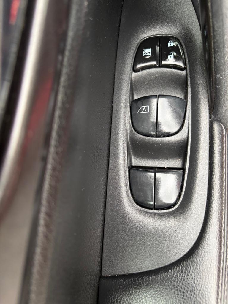 Nissan Rogue  2016