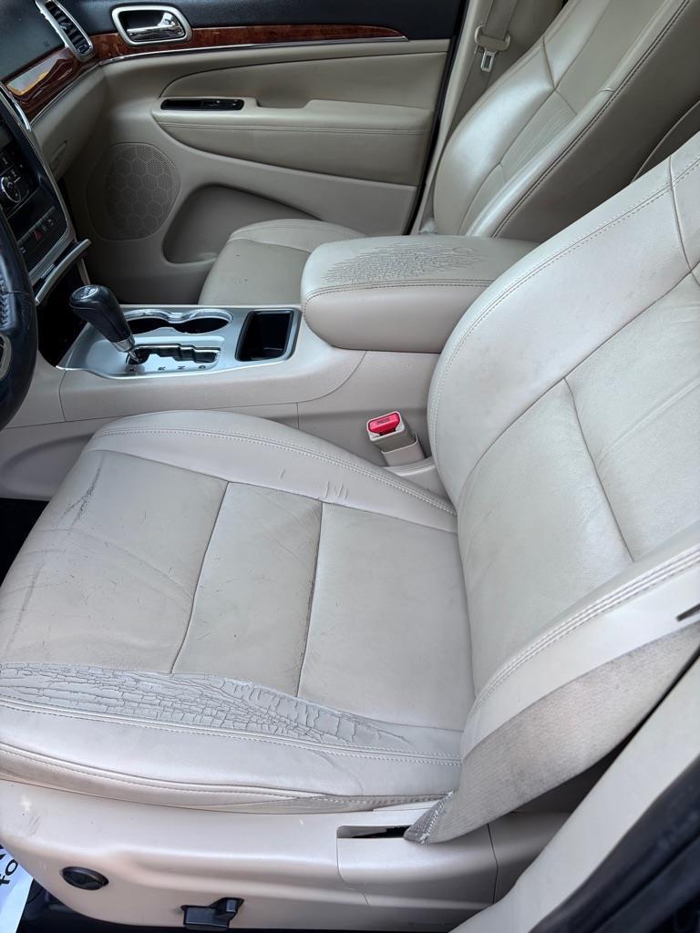 Jeep Grand Cherokee  2011