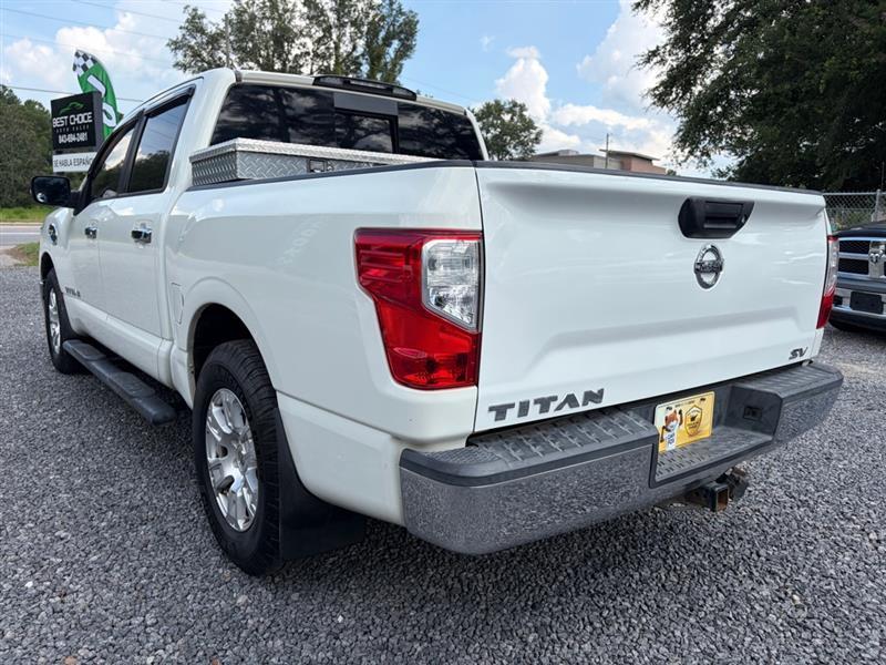 Nissan Titan  2017