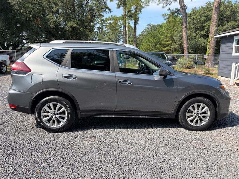 Nissan Rogue  2020
